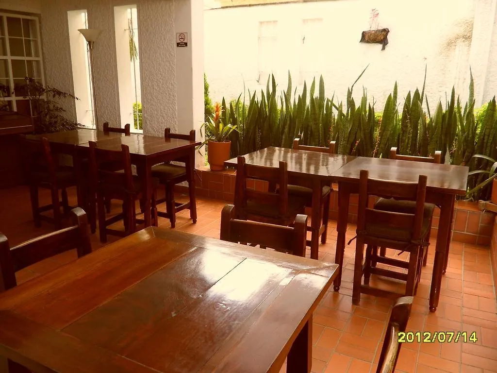 מדיין Hotel Alcazar De Patio Bonito