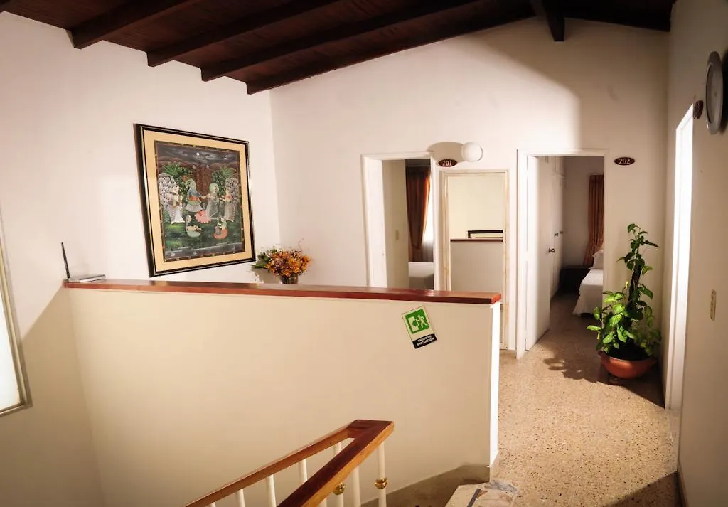 ***  Hotel Alcazar De Patio Bonito Медельин Колумбия